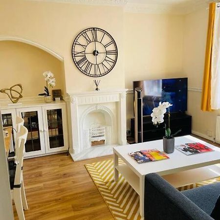 Superb And Comfortable 3Bd Home In Dagenham Dış mekan fotoğraf