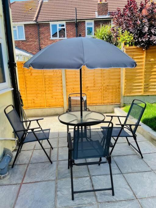 Superb And Comfortable 3Bd Home In Dagenham Dış mekan fotoğraf