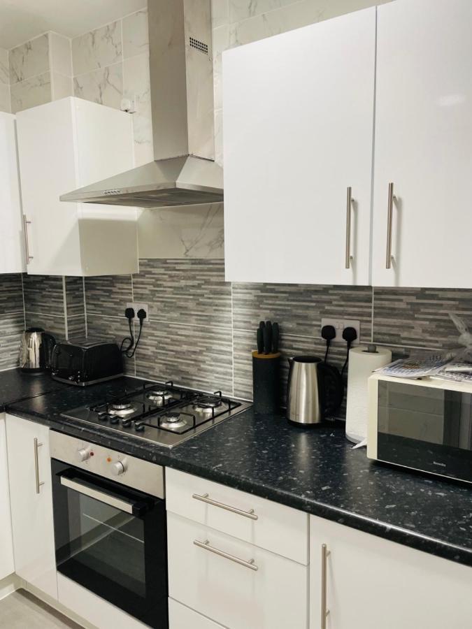 Superb And Comfortable 3Bd Home In Dagenham Dış mekan fotoğraf